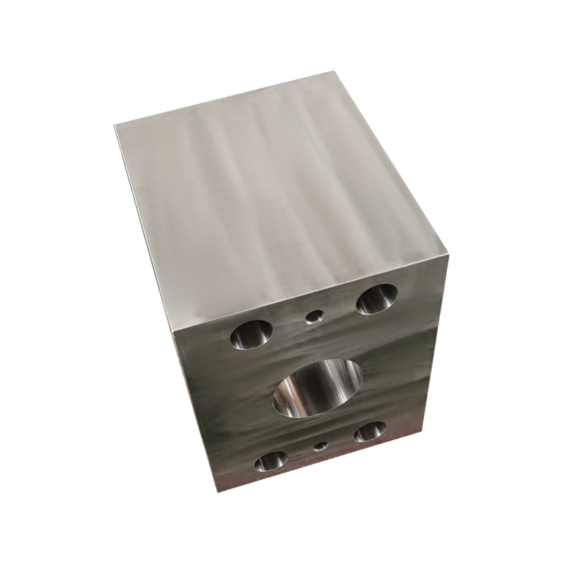 Fluid End Housing Assembly for Triplex Mud Pump