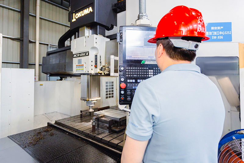 Okuma Gantry Machining Center